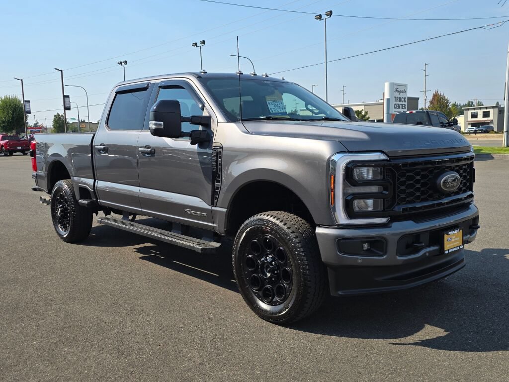 Certified 2025 Ford F350 Lariat w/ Lariat Ultimate Package AWD/4WD image 4