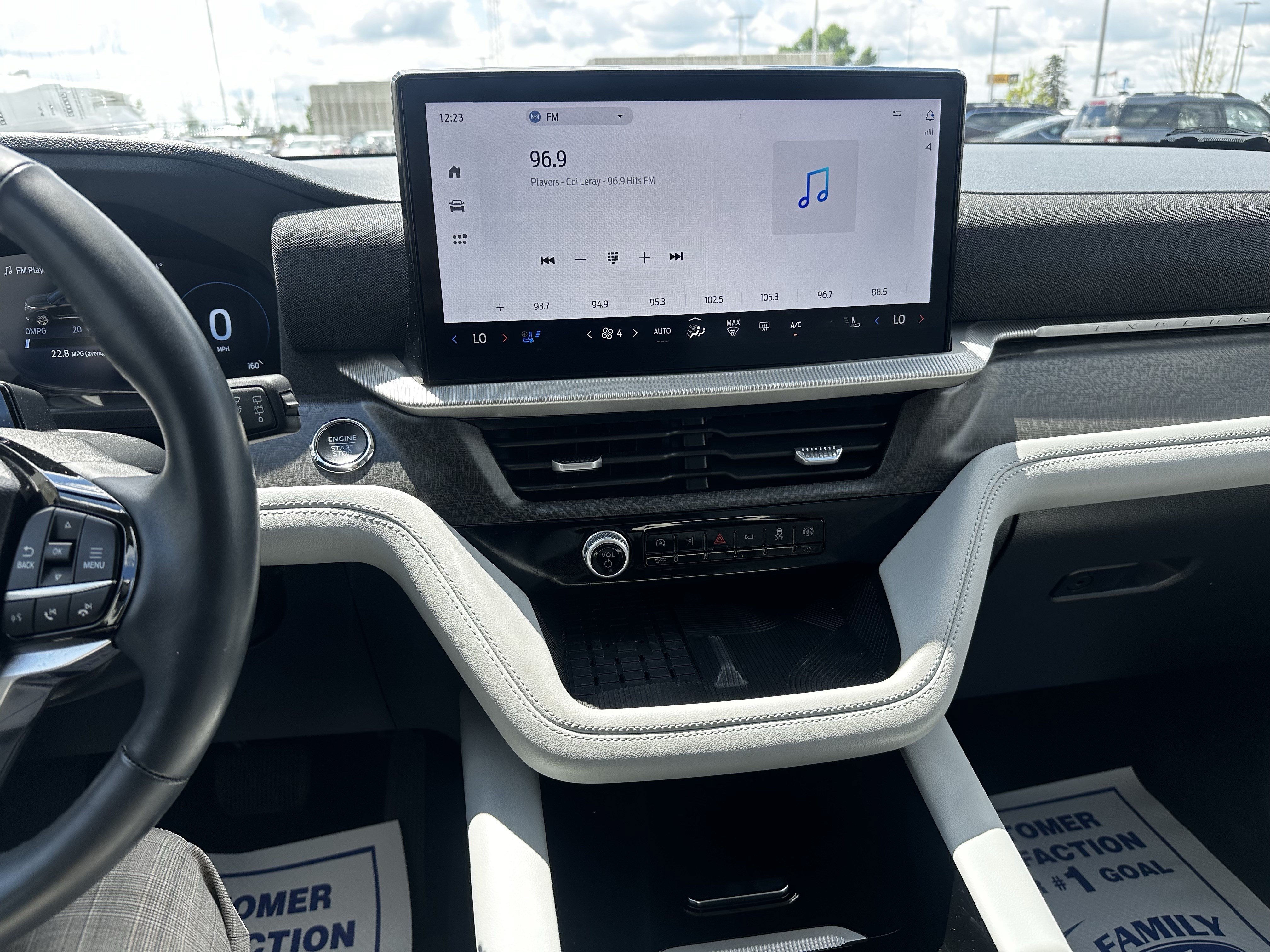 Certified 2025 Ford Explorer Platinum w/ Ultimate Package AWD/4WD image 10