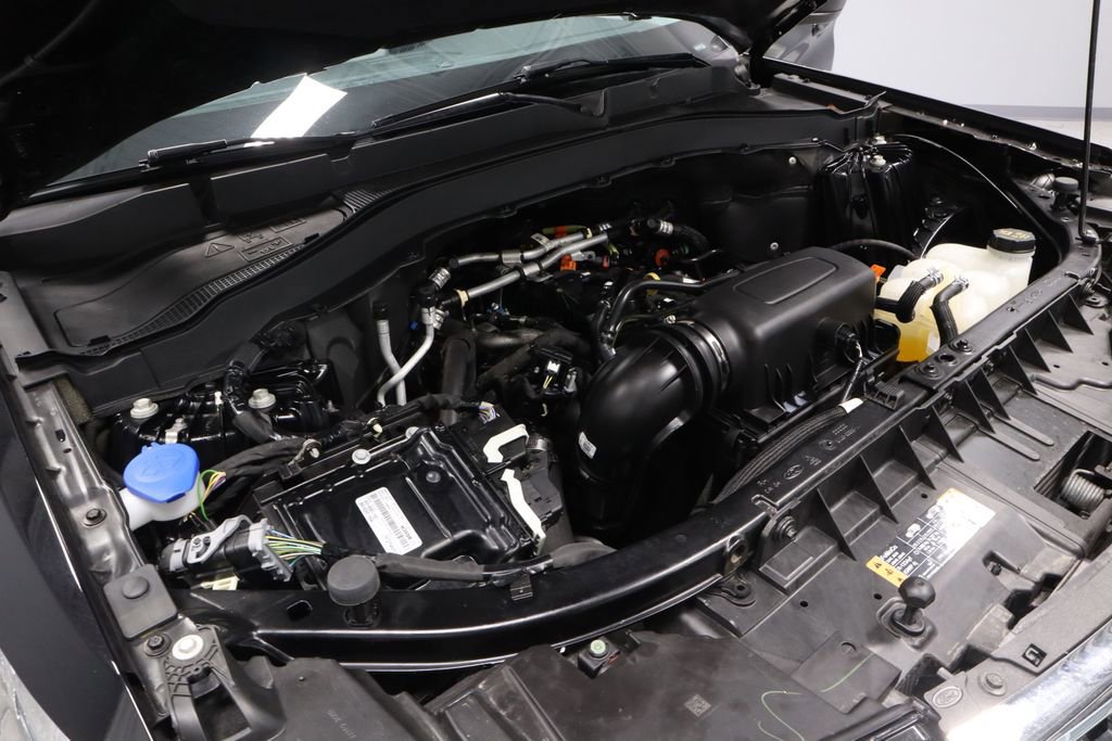 Certified 2022 Ford Explorer XLT w/ Equipment Group 202A image 16