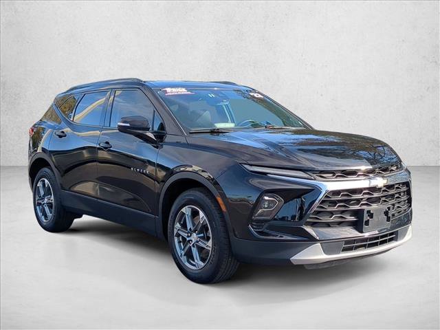 Used 2023 Chevrolet Blazer LT image 3