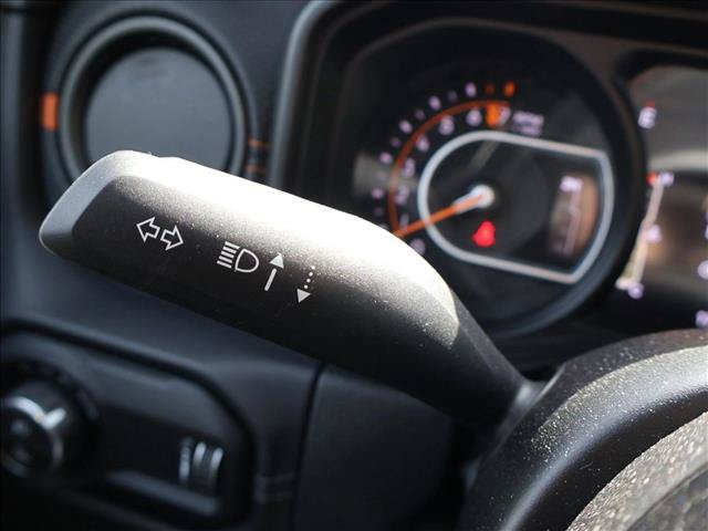 Used 2025 Jeep Gladiator Mojave w/ Steel Bumper Group AWD/4WD image 14