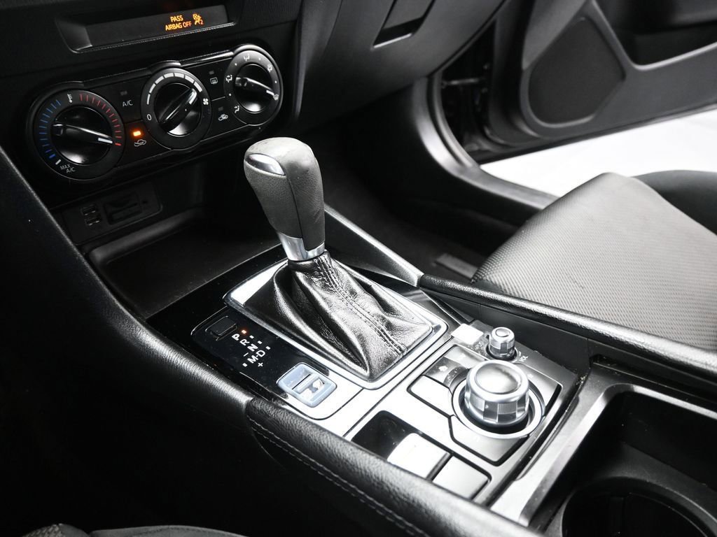 Used 2018 MAZDA MAZDA3 Sport image 42