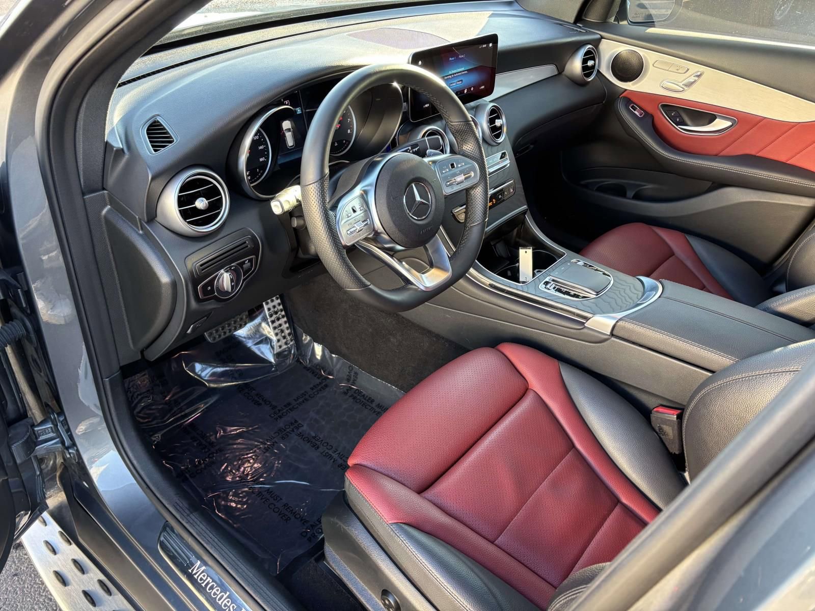 Used 2022 Mercedes-Benz GLC 300 4MATIC image 27