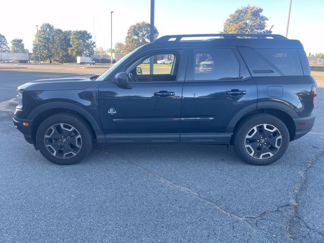 Certified 2022 Ford Bronco Sport Outer Banks w/ Tech Package AWD/4WD image 2