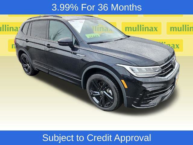 Used 2024 Volkswagen Tiguan SE R-Line