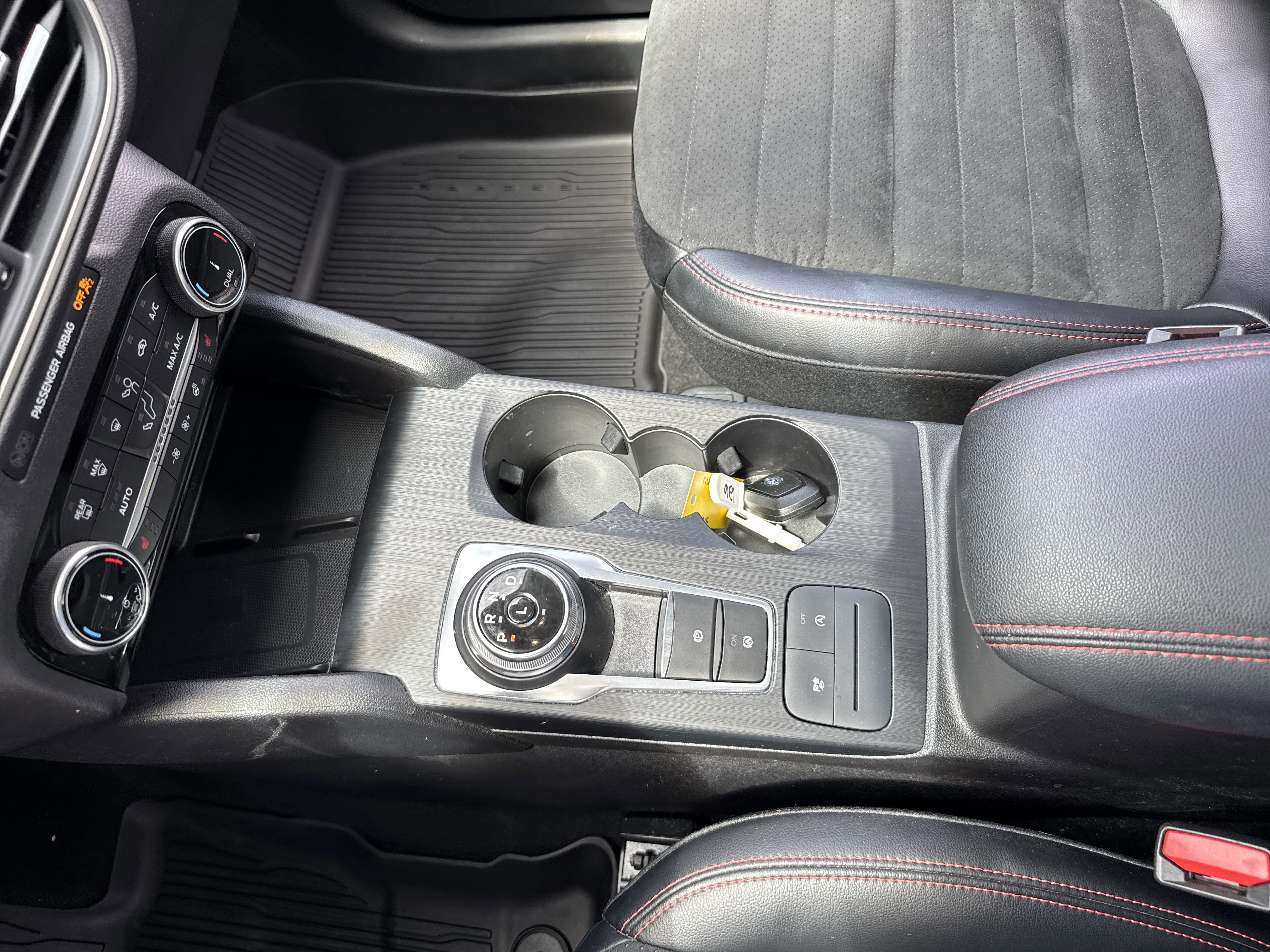 Certified 2022 Ford Escape SEL w/ SEL Stealth AWD Package image 37