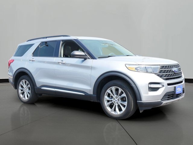 Certified 2023 Ford Explorer XLT w/ Equipment Group 202A AWD/4WD image 4
