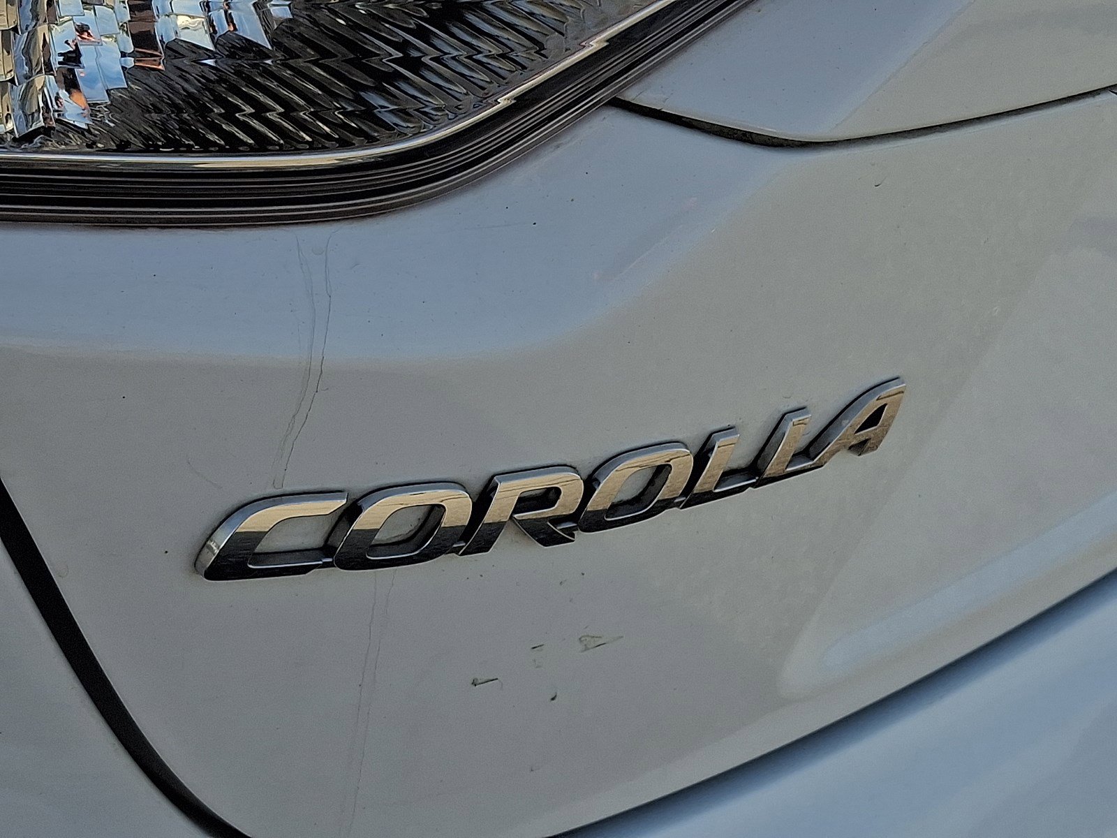 Used 2022 Toyota Corolla LE FWD image 30