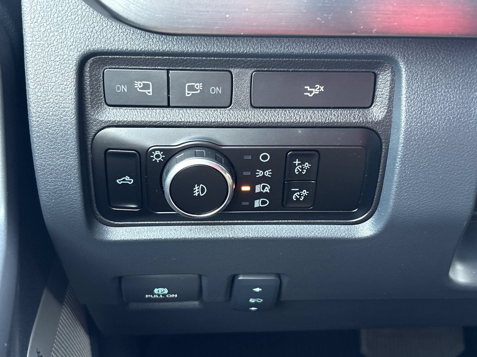 Certified 2024 Ford F250 Lariat AWD/4WD image 12