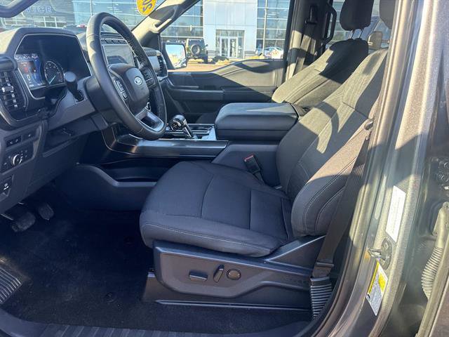 Certified 2022 Ford F150 XLT w/ Equipment Group 302A High image 18