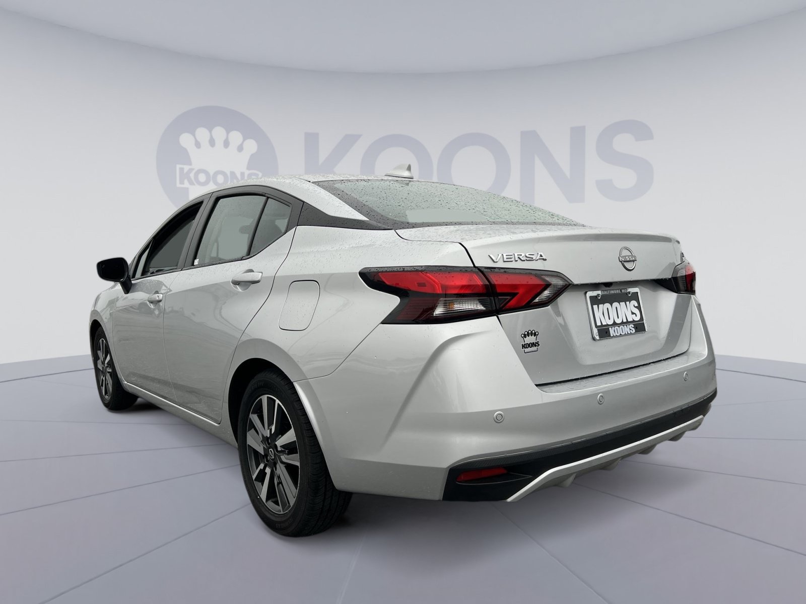 Used 2024 Nissan Versa SV FWD image 4