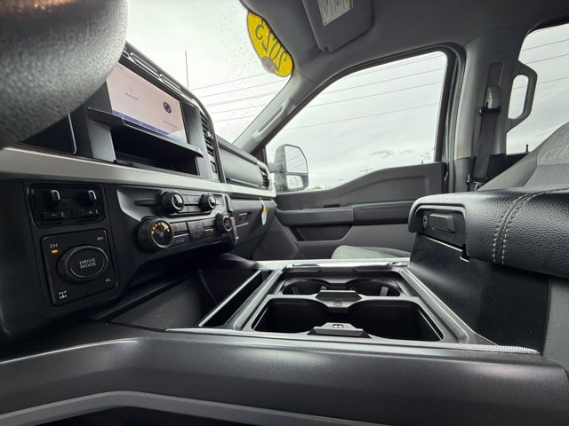 Certified 2023 Ford F250 XLT w/ Snow Plow Prep Package image 33