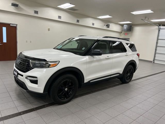 Certified 2021 Ford Explorer XLT w/ Equipment Group 202A image 3