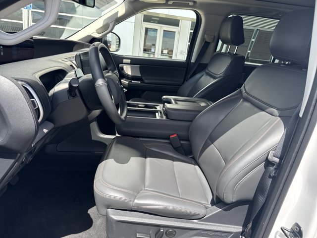 Certified 2025 Ford Expedition Active AWD/4WD image 15
