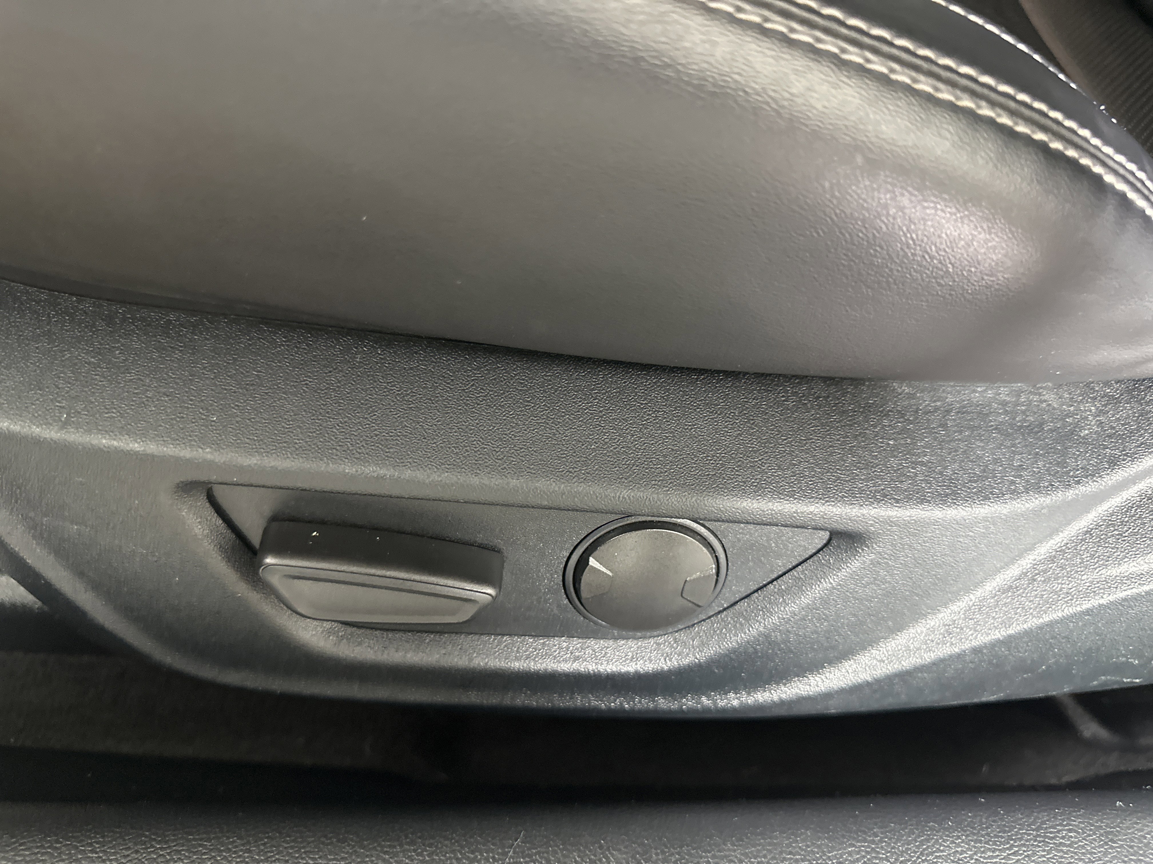 Certified 2022 Ford Mustang Premium w/ Equipment Group 201A image 10