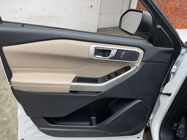 Certified 2022 Ford Explorer XLT w/ Equipment Group 202A image 11