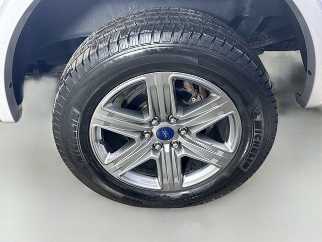 Certified 2018 Ford F150 XLT w/ Equipment Group 302A Luxury image 30
