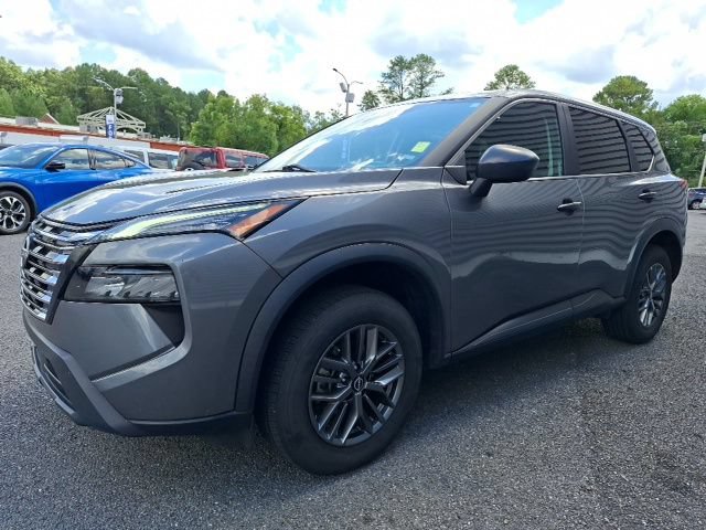 Used 2024 Nissan Rogue S FWD image 7