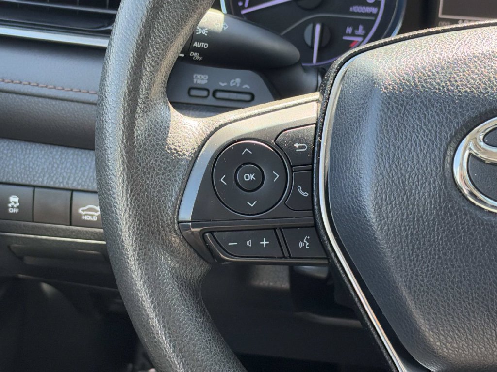 Used 2019 Toyota Camry LE FWD image 13