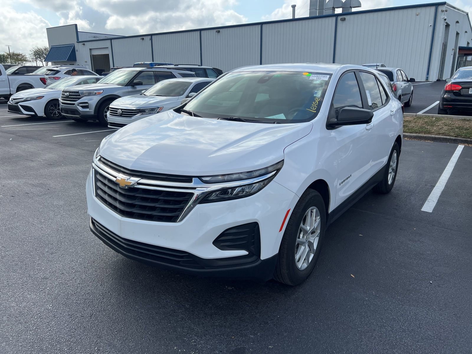 Used 2024 Chevrolet Equinox LS image 3