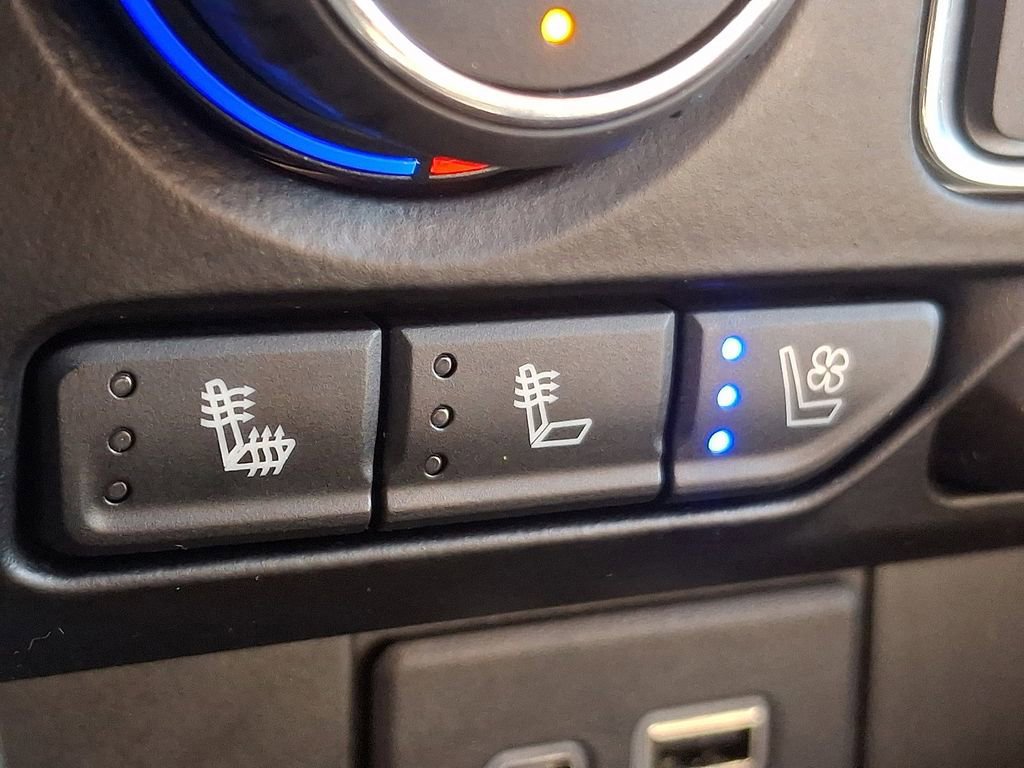 Used 2021 Chevrolet Tahoe Premier w/ Premium Package image 27