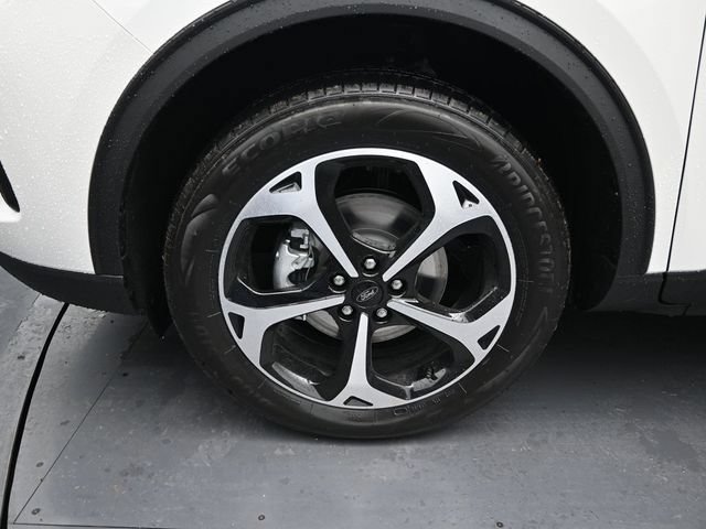 Certified 2025 Ford Escape ST-Line Select AWD/4WD image 9
