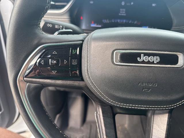 Used 2022 Jeep Grand Cherokee L Overland w/ Luxury Tech Group IV RWD image 15
