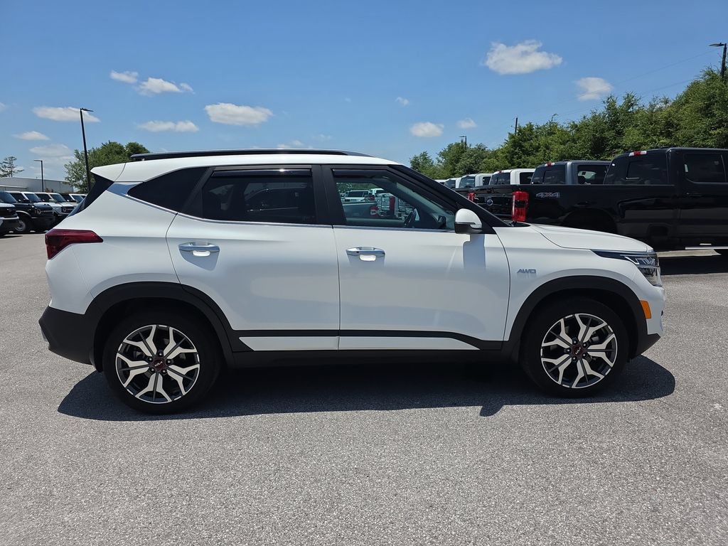 Used 2023 Kia Seltos SX w/ SX Sunroof Package AWD/4WD image 8