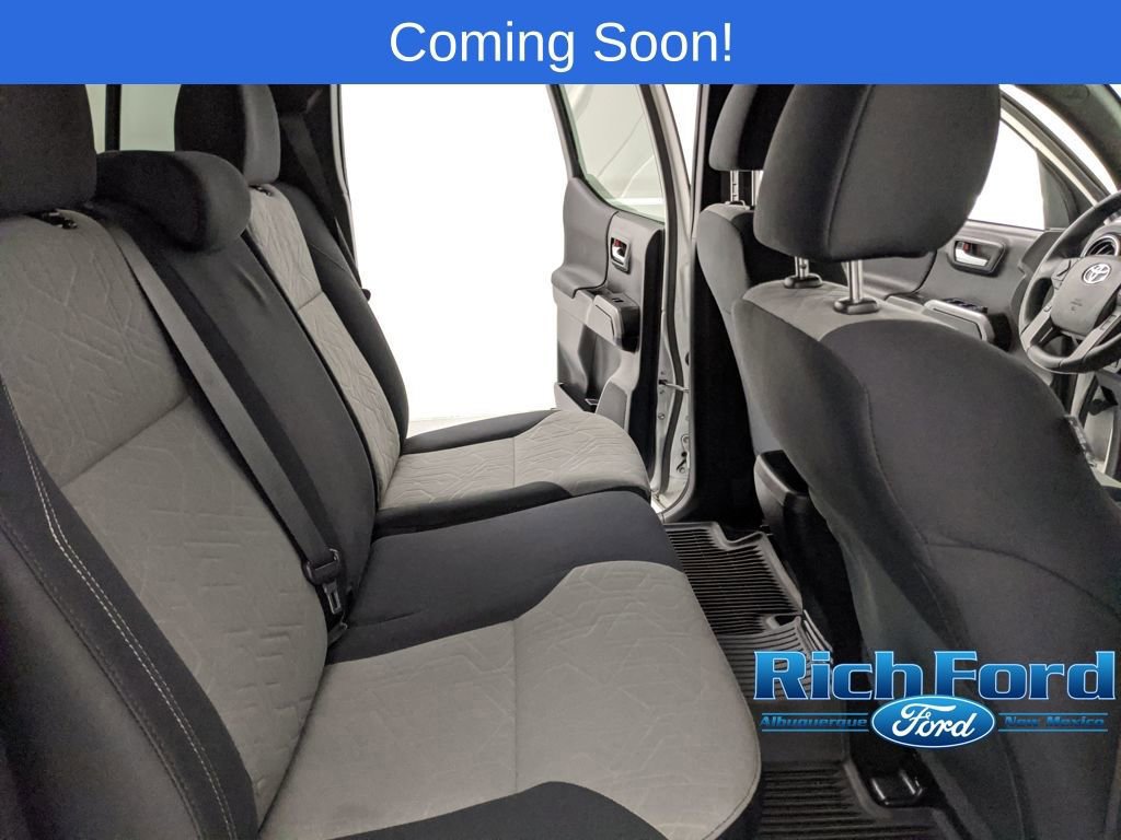Used 2022 Toyota Tacoma TRD Off-Road image 18