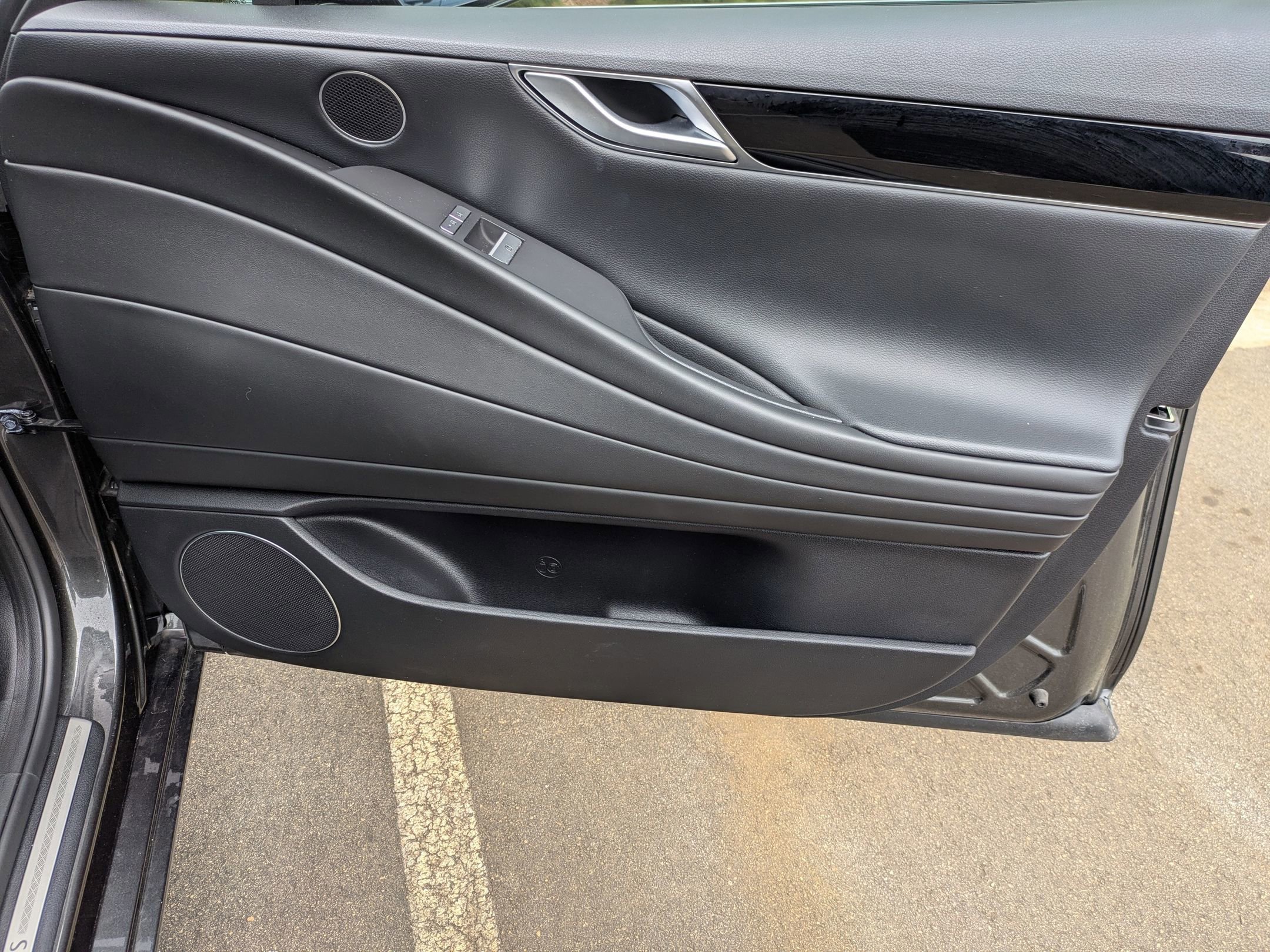 Used 2023 Genesis G80 2.5T image 34