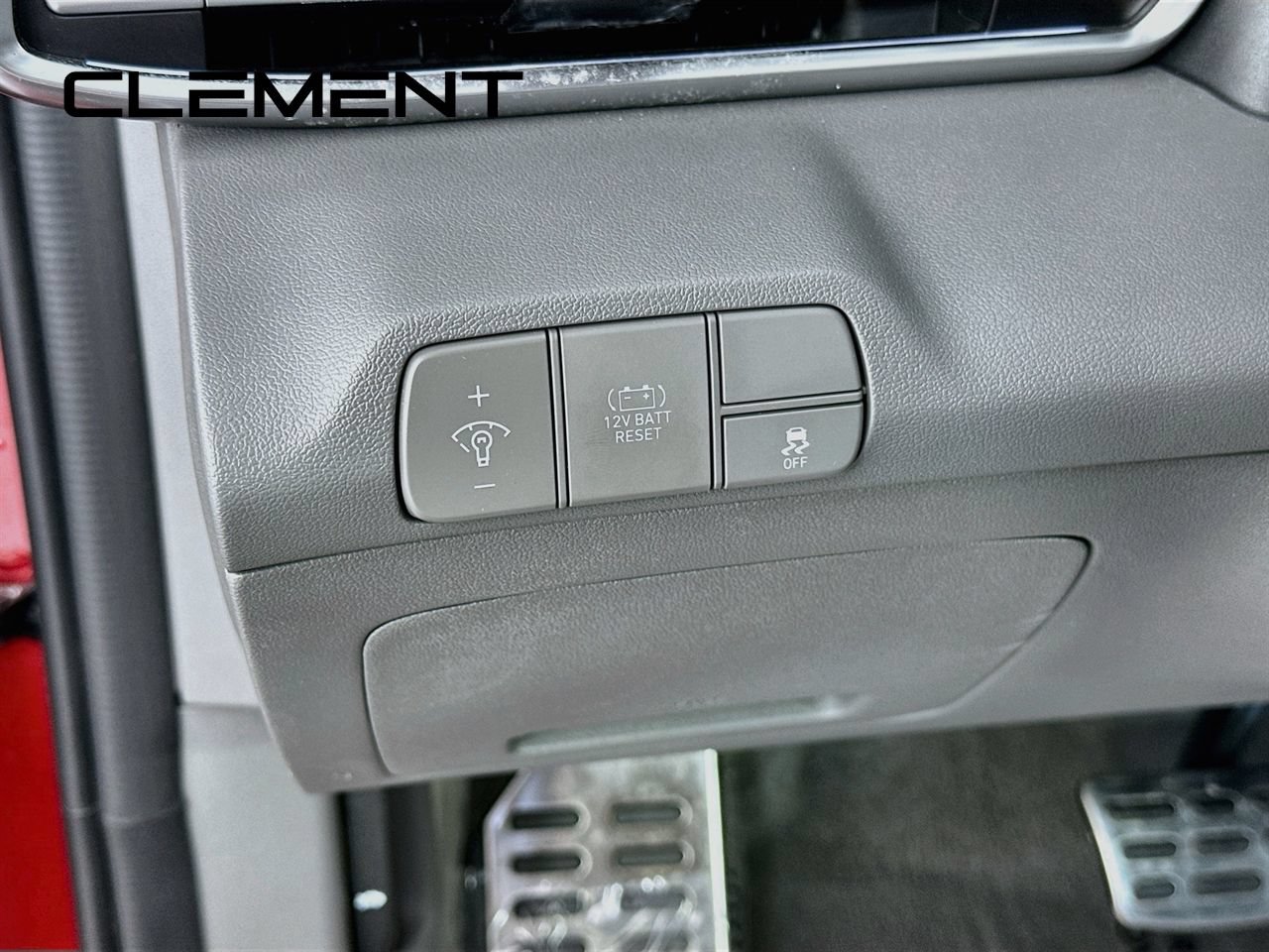 Used 2025 Hyundai Elantra SEL FWD image 14