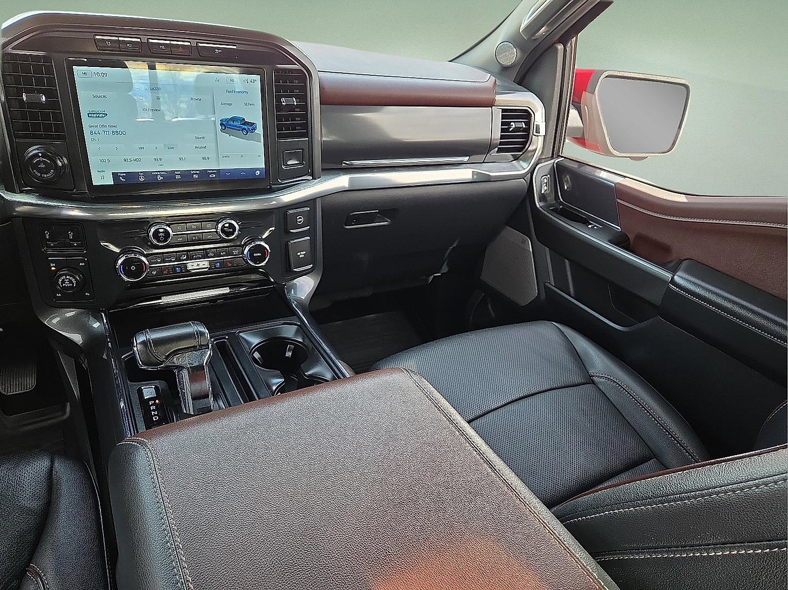 Certified 2022 Ford F150 Lariat w/ Equipment Group 502A High image 12