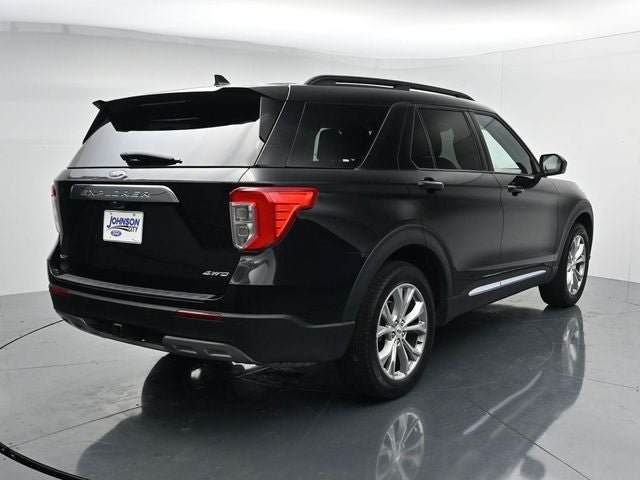 Certified 2023 Ford Explorer XLT w/ Equipment Group 202A AWD/4WD image 9