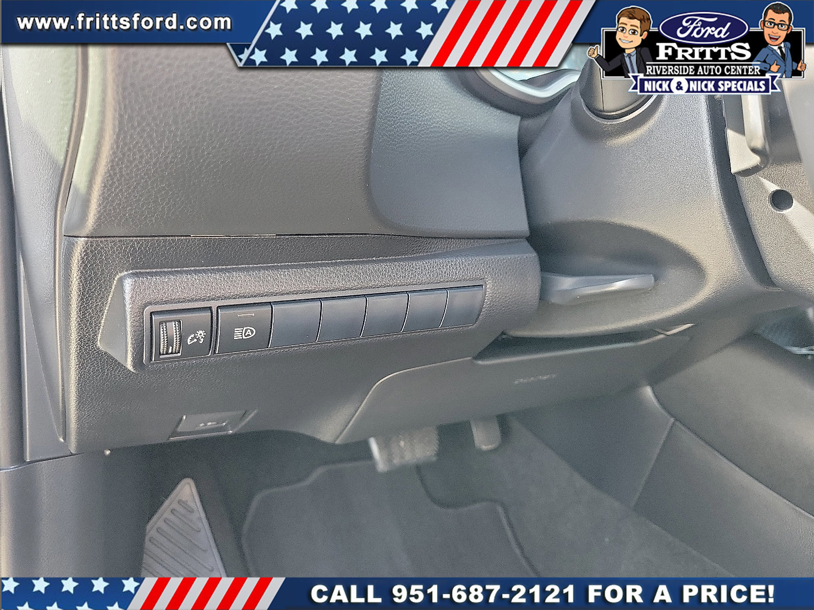 Used 2019 Toyota Corolla SE w/ Carpet Mat Package image 12