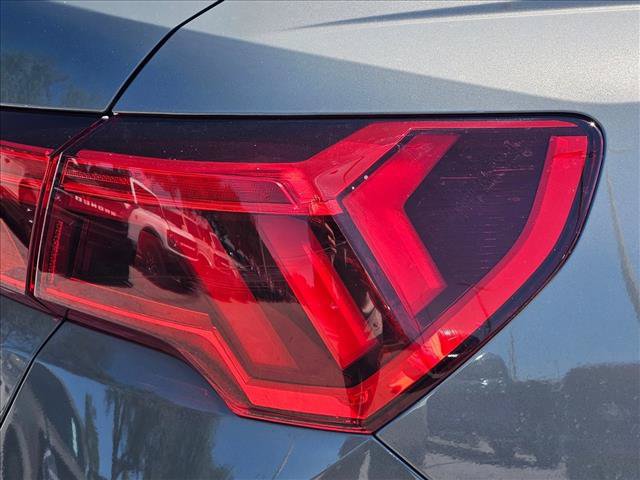 Used 2021 Audi Q3 2.0T Premium w/ Convenience Package AWD/4WD image 9