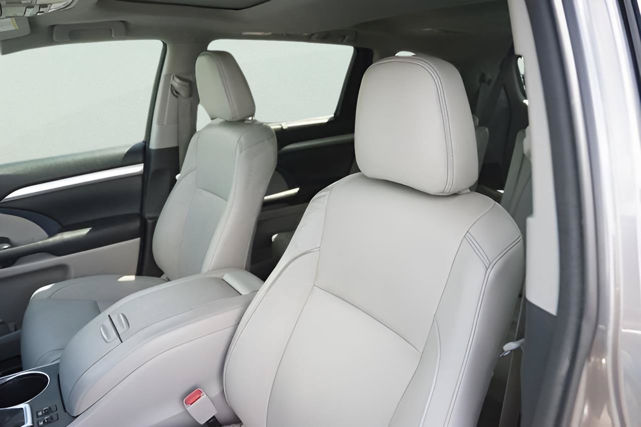 Used 2017 Toyota Highlander XLE FWD image 10