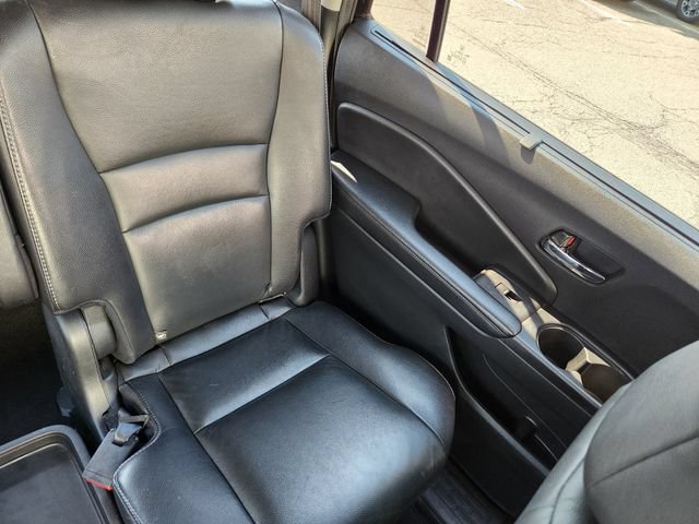 Used 2019 Honda Pilot Touring image 16