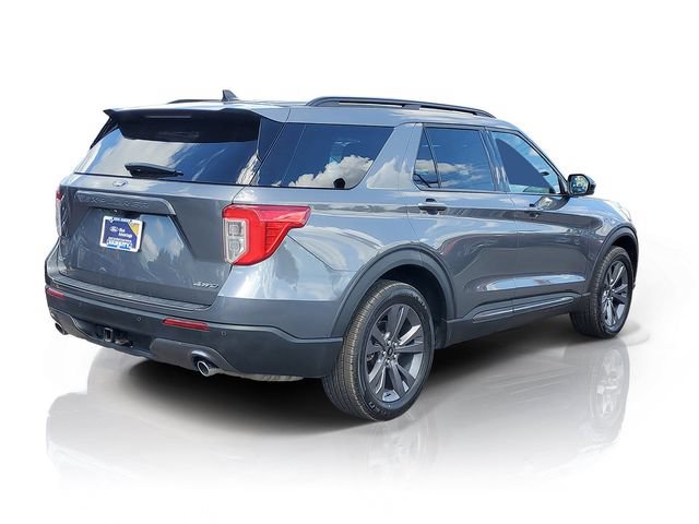 Certified 2023 Ford Explorer XLT w/ Equipment Group 202A AWD/4WD image 4