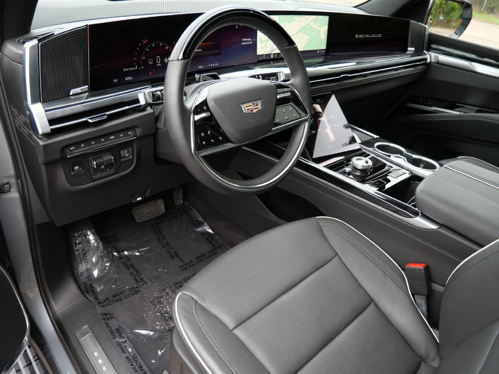 Used 2026 Cadillac Escalade Sport w/ LPO, ONYX Package AWD/4WD image 3