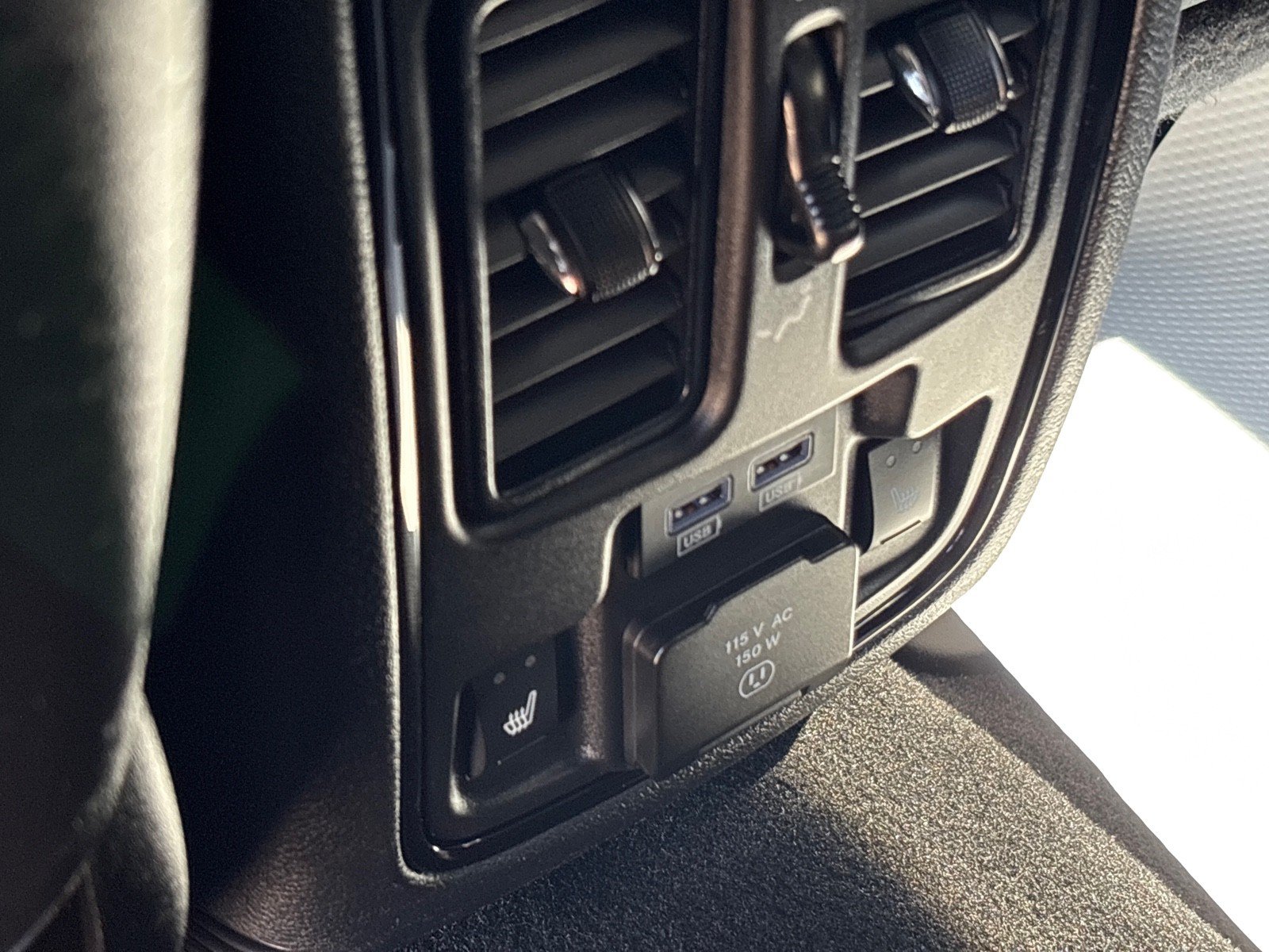 Used 2024 Dodge Durango GT AWD/4WD image 6