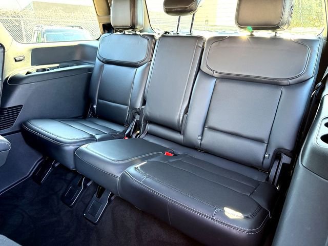 Certified 2025 Ford Expedition Platinum w/ Stealth Appearance Package image 22