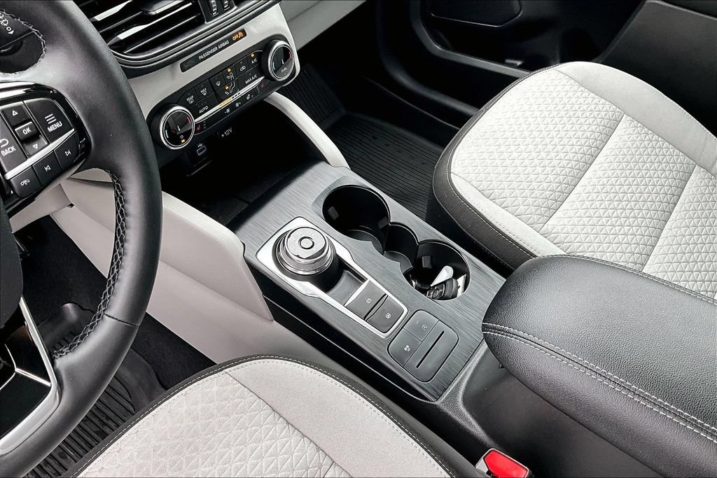 Certified 2023 Ford Escape Active AWD/4WD image 15