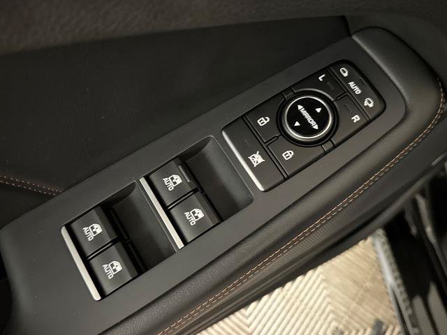 Used 2018 Genesis G80 3.3T Sport RWD image 12