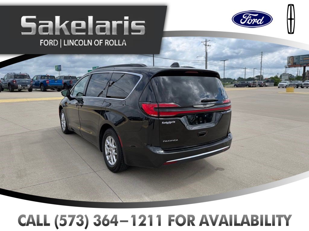 Used 2022 Chrysler Pacifica Touring-L FWD image 7