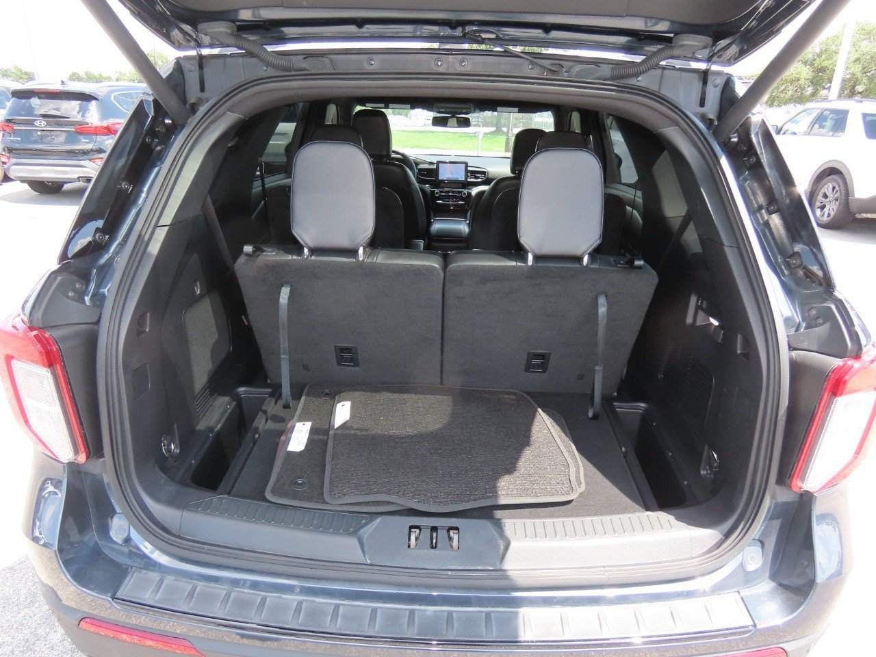 Certified 2022 Ford Explorer ST-Line RWD image 14
