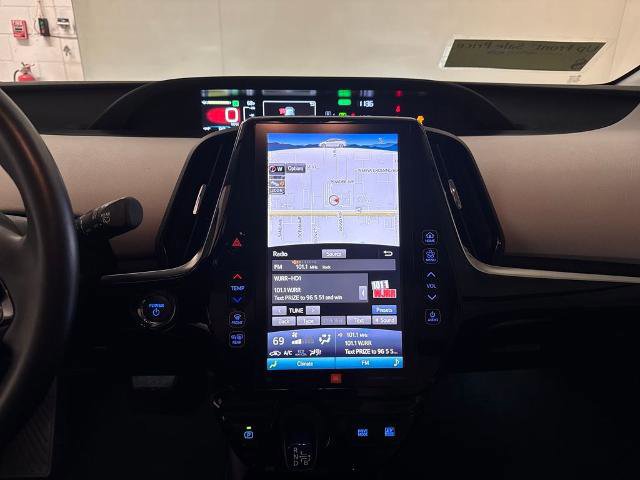 Used 2022 Toyota Prius L image 23