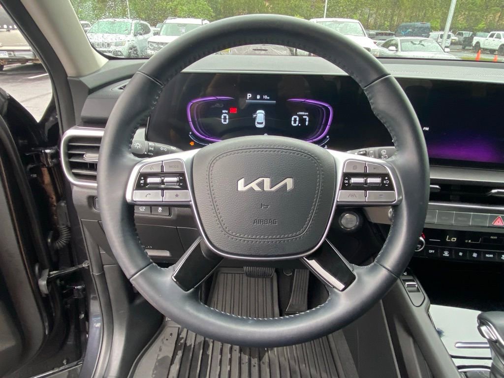 Used 2025 Kia Telluride S FWD image 13