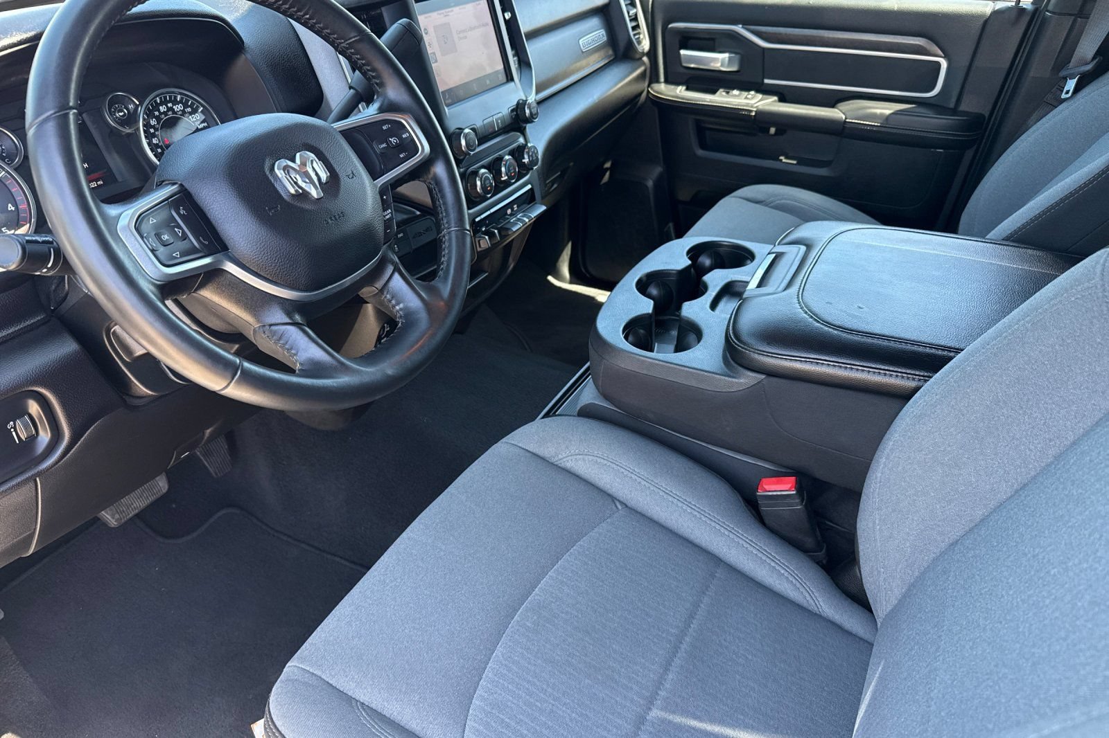Used 2024 RAM 3500 Big Horn AWD/4WD image 11