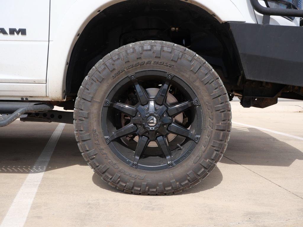 Used 2022 RAM 2500 Big Horn w/ Night Edition AWD/4WD image 5