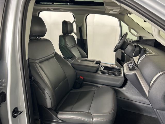 Certified 2025 Ford Expedition Active AWD/4WD image 24
